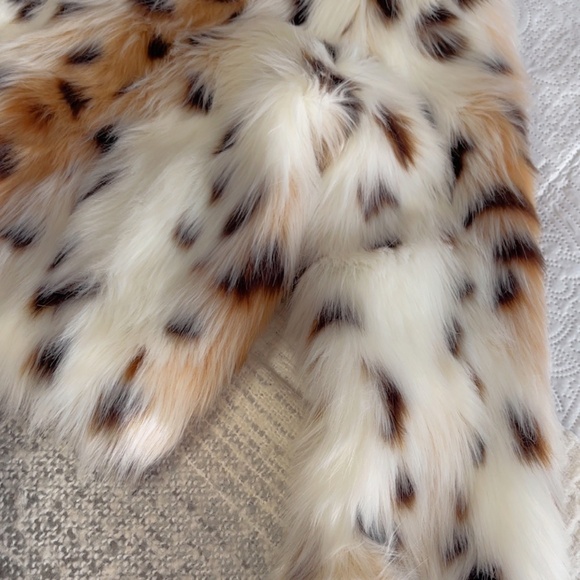 Zara Faux Fur leopard print jacket - Picture 8 of 9